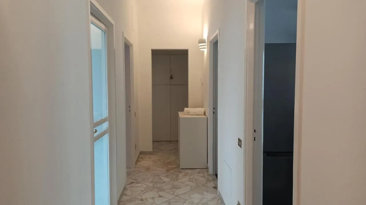 Apple Guest House バーリ 0*,  イタリア