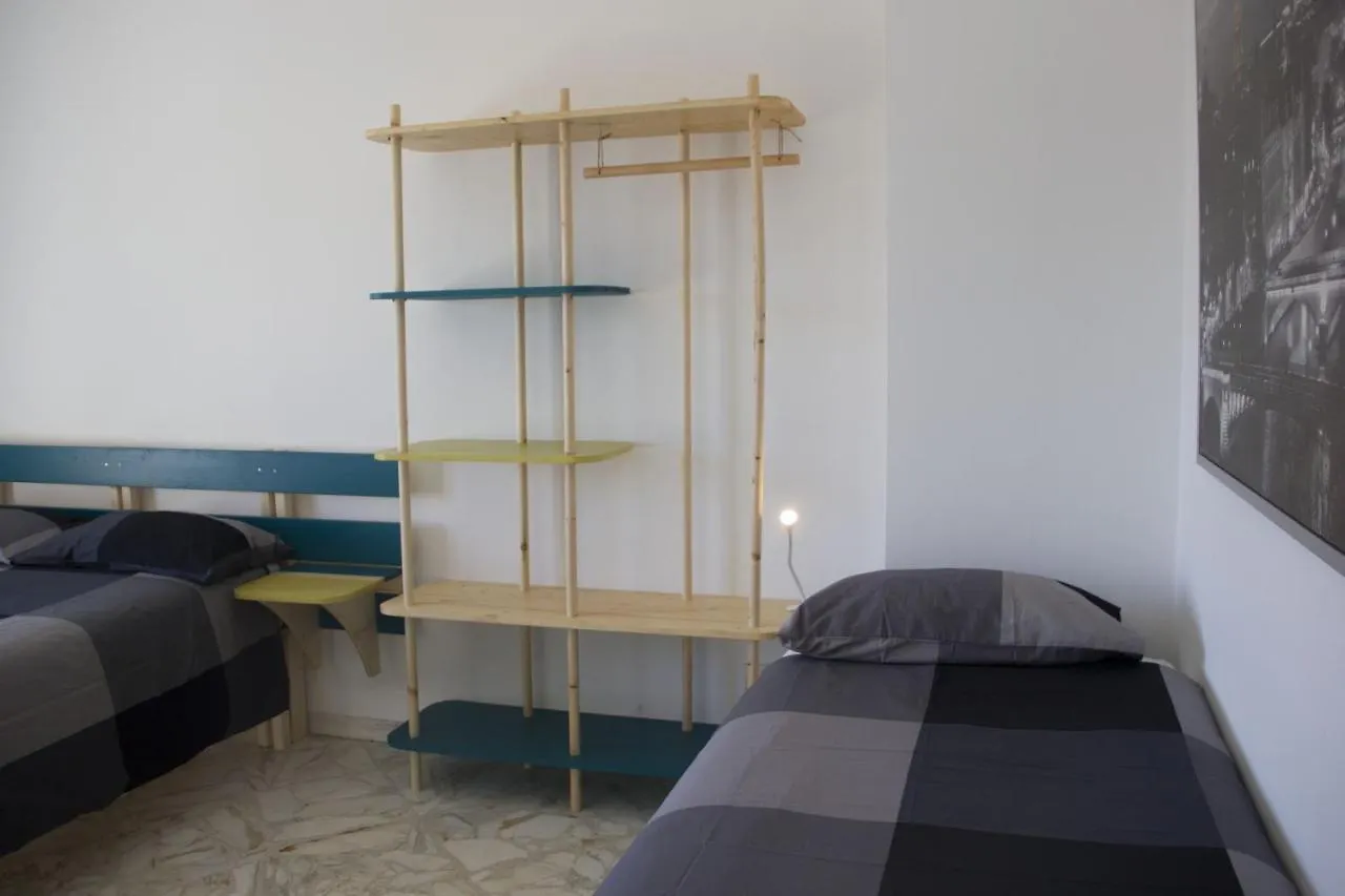 Apple Guest House バーリ