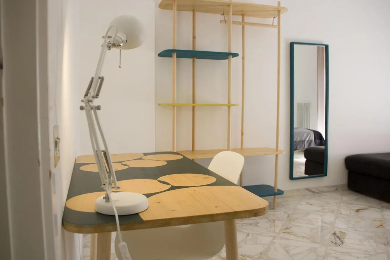 Apple Guest House バーリ 0*,  イタリア